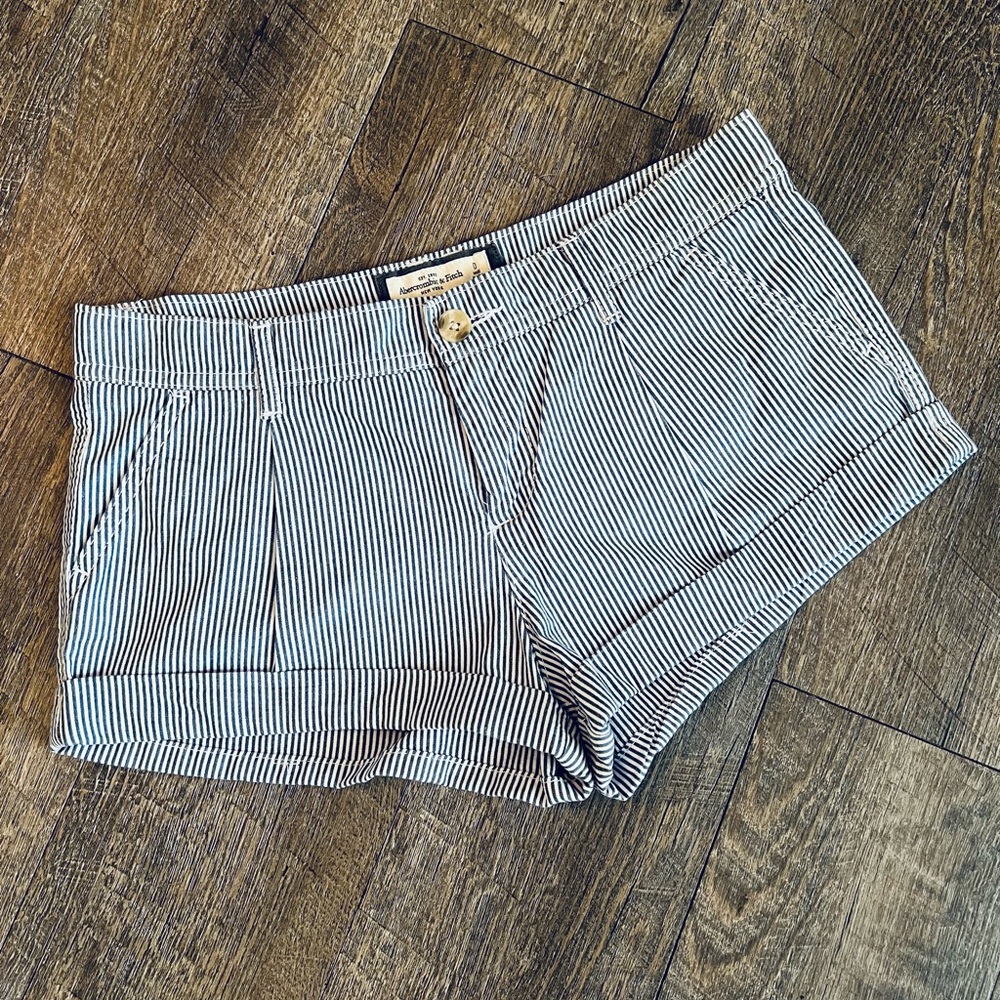 Abercrombie & Fitch blue and white pinstripe shorts